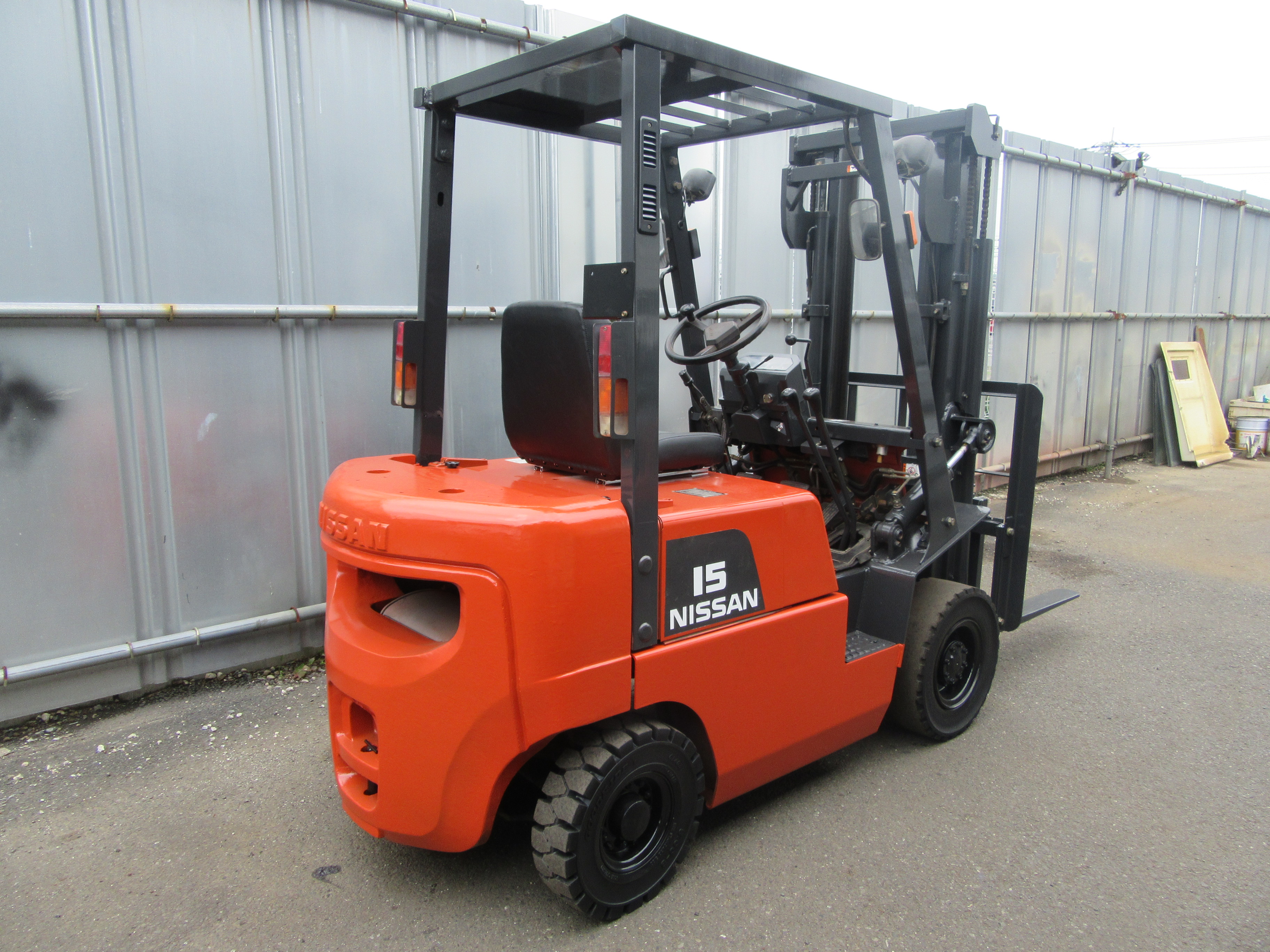 日産 中古フォークリフト1．5トン ｜ フォークリフトの購入・販売
